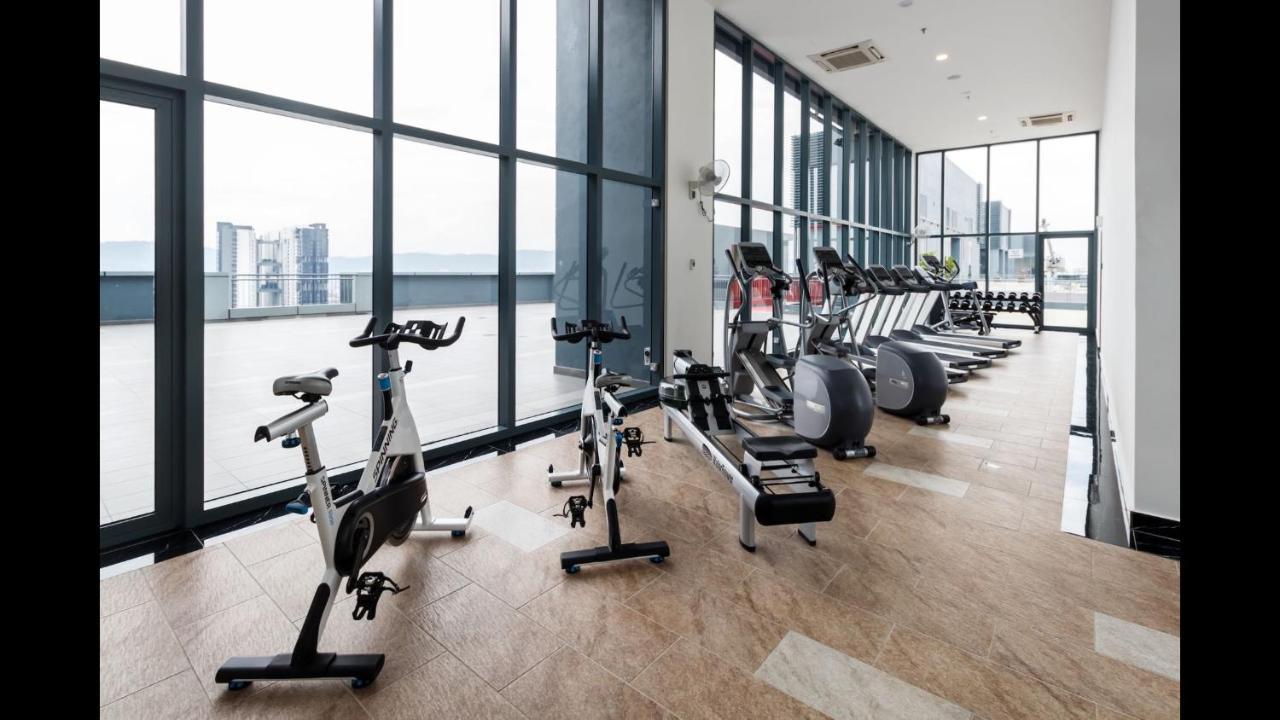 7 Mins Klcc Next To Hospital Gleneagle Apartment Kuala Lumpur Luaran gambar