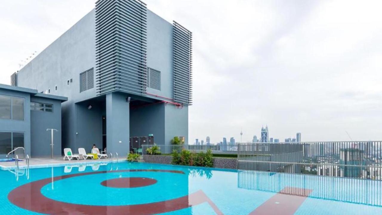 7 Mins Klcc Next To Hospital Gleneagle Apartment Kuala Lumpur Luaran gambar