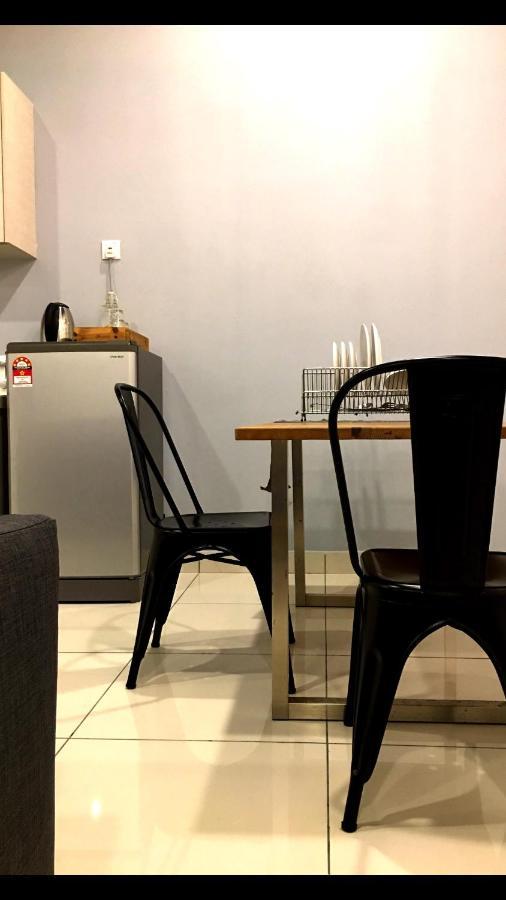 7 Mins Klcc Next To Hospital Gleneagle Apartment Kuala Lumpur Luaran gambar